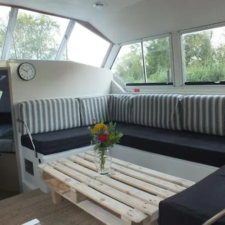 Båthotell Nuits Insolites Sur Un Bateau *