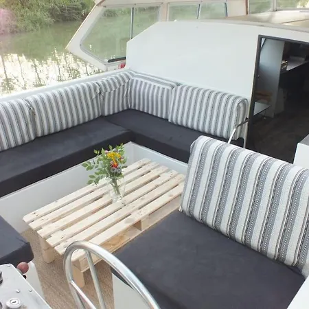 Båthotell Nuits Insolites Sur Un Bateau