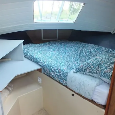 Båthotell Nuits Insolites Sur Un Bateau Saint-Hilaire-la-Palud