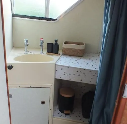 Nuits Insolites Sur Un Bateau Bateau-hôtel